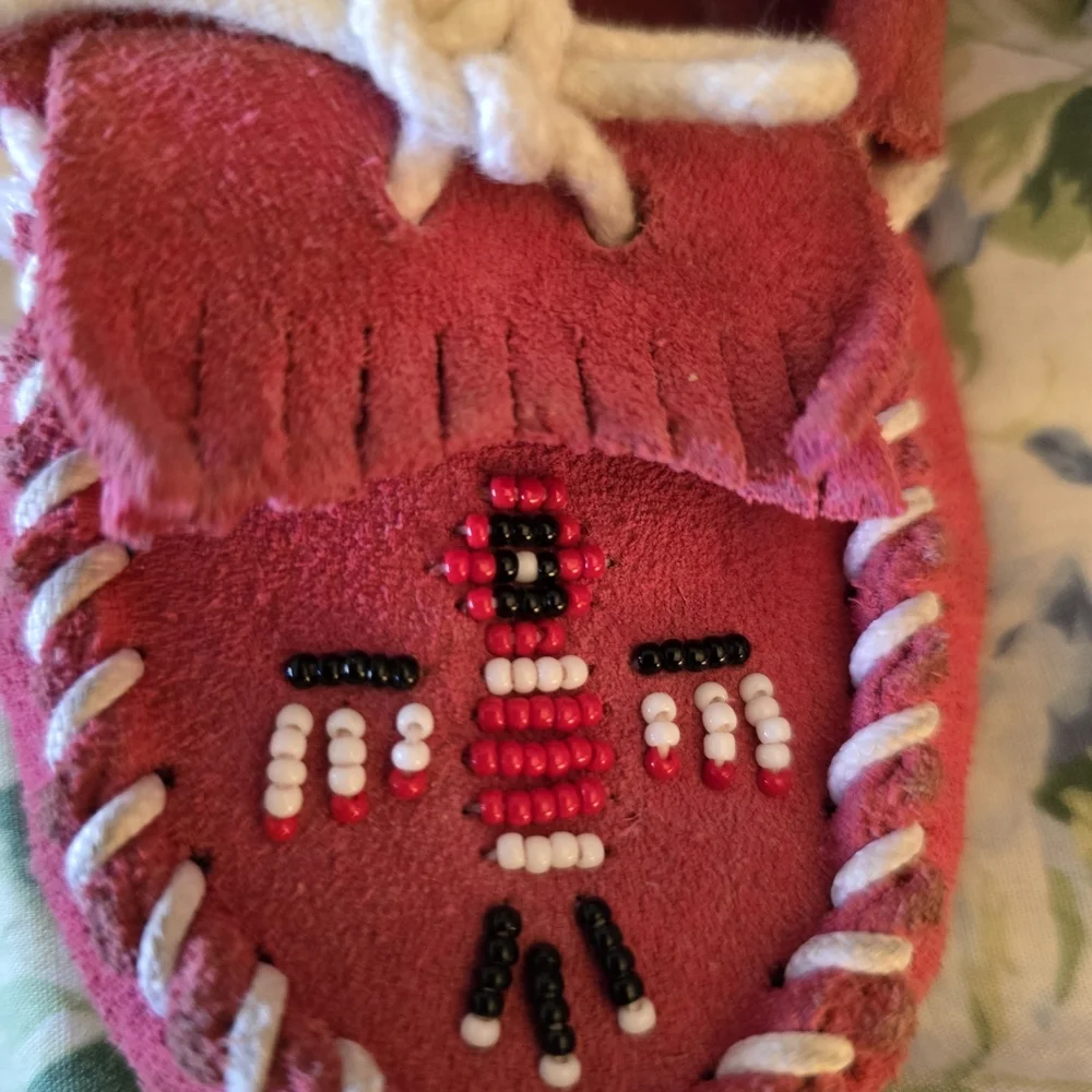 Minnetonka Beaded Thunderbird Pink Moccasins with White Bow Details
